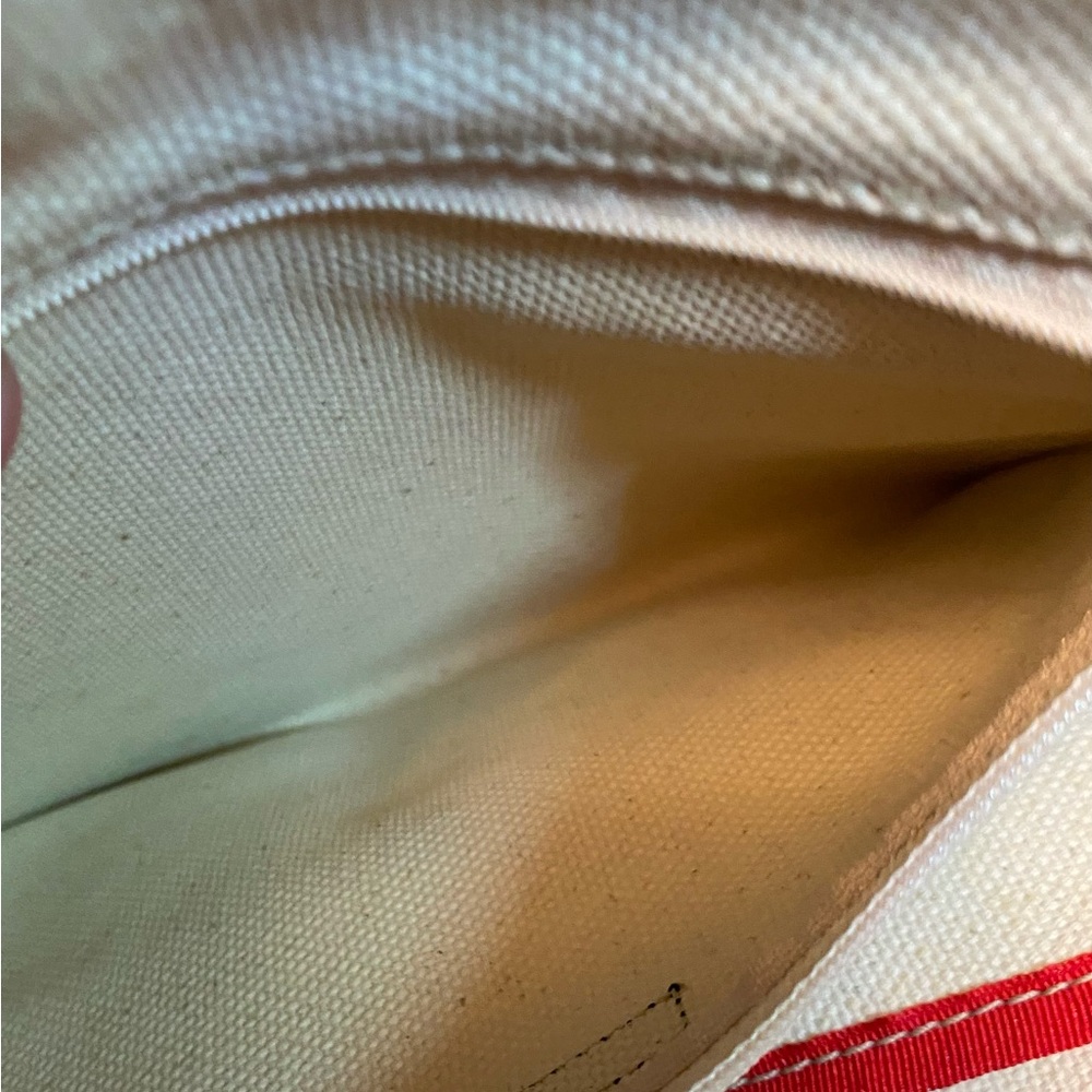 Kate Spade Red And Cream Tote With Ladybug Design 🐞 - Picture 6 of 7